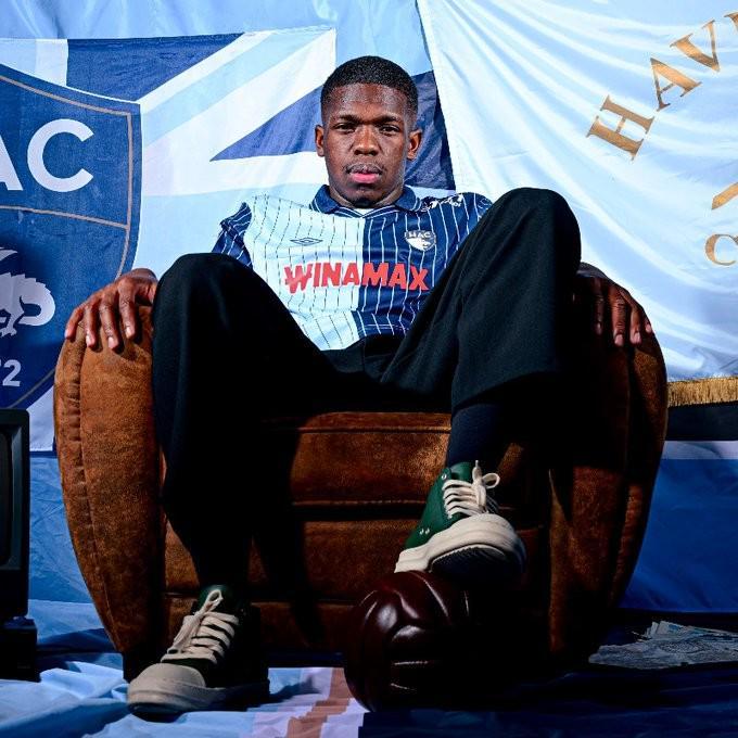 官方：勒阿弗尔租借萨尔茨堡红牛中场杜瓦特